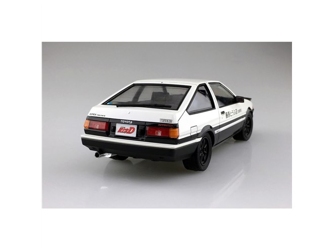頭文字D」カーボンボンネット仕様の「藤原拓海 AE86トレノ」など