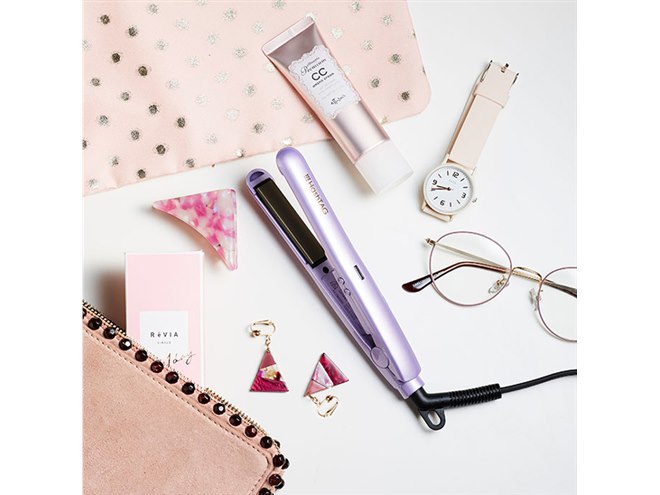 ビックカメラ、“艶カラー”採用の全長17cmミニヘアアイロン「HTG-3000