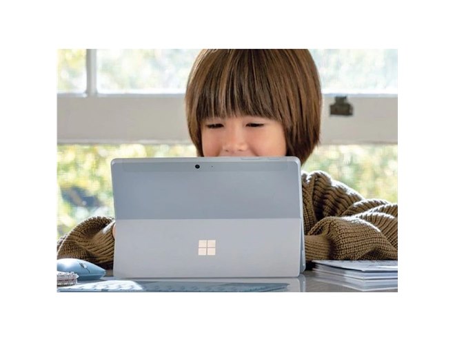Surface Laptop 2  新品 学割1.8万 キャッシュバック対象 MS、Surface学生優待のキャッシュバック対象を「3歳から大学生まで」に