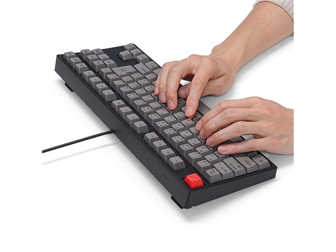 ARCHISS、ポインティングスティック搭載のキーボード「Quattro