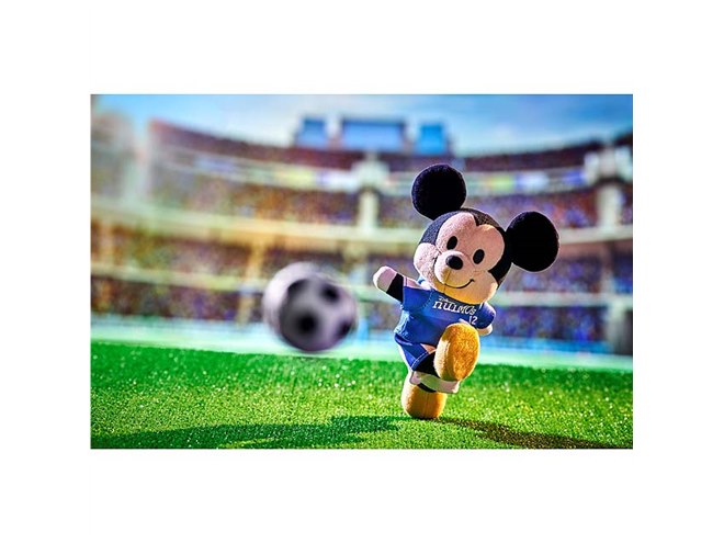 ディズニー、Jリーグ18クラブのユニフォームを再現した「ぬいもーず