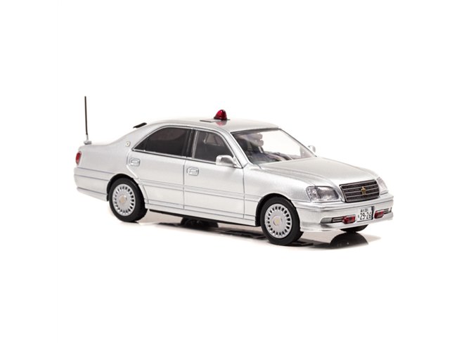 クラウンパトカー2車種を再現、各800台限定の1/43模型が予約開始