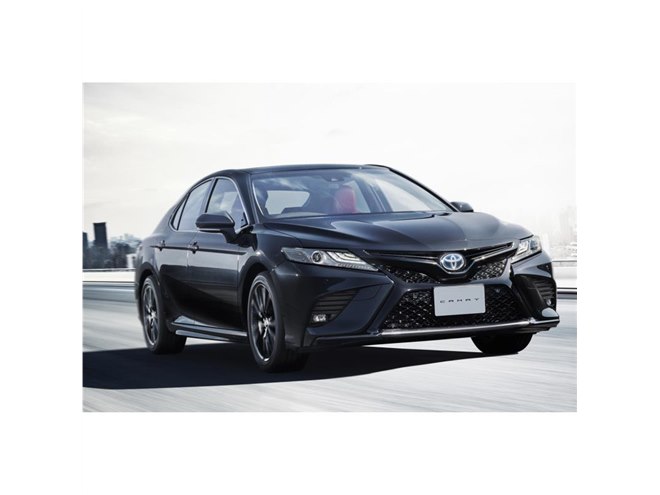 トヨタが「カムリ」を一部改良 デビュー40周年記念の特別仕様車も設定