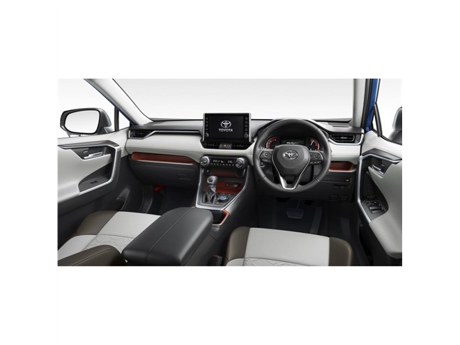 トヨタが「RAV4」を一部改良 ディスプレイオーディオを全車に標準装備