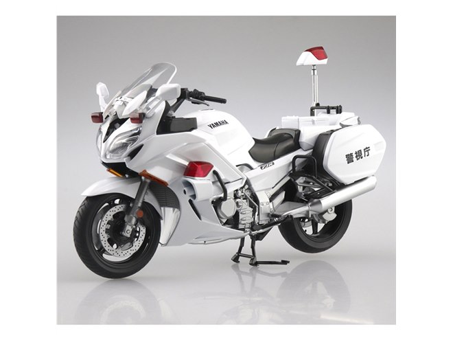 AOSHIMA、警視庁ロゴ入りサイドボックスを装備した「FJR1300P 白バイ」完成モデル - 価格.com