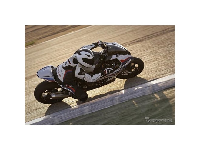 BMW のスーパースポーツバイク『S1000RR』にMパフォーマンスパーツ
