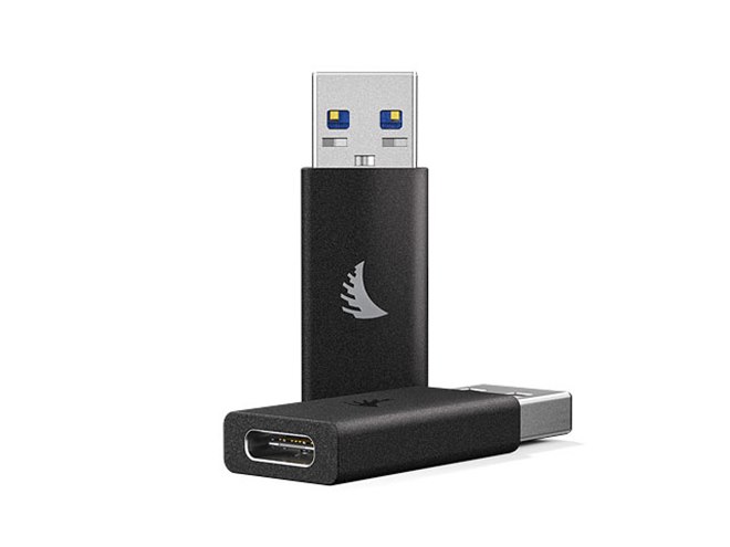 Angelbird、2枚同時に挿せる2ポート仕様のSDカードリーダー