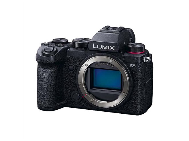 パナソニック、630gの小型・軽量フルサイズミラーレス「LUMIX S5」 - 価格.com