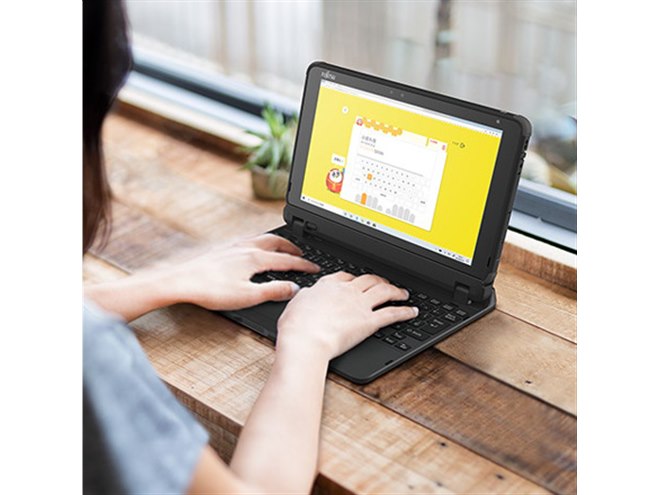富士通が10.1型の2in1「arrows Tab EH」発表、GIGAスクール
