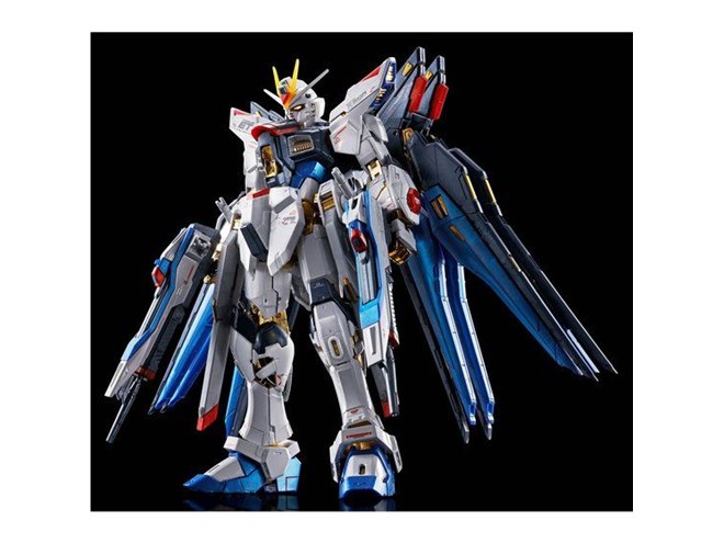 チタニウムフィニッシュの特別仕様ガンプラ「ストライクフリーダムガンダム」 - 価格.com