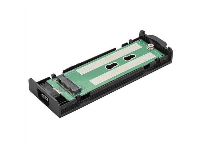 センチュリー、保管用スロットを備えたM.2 NVMe SSD専用の センチュリー、保管用スロットを備えたM.2 NVMe SSD専用の
