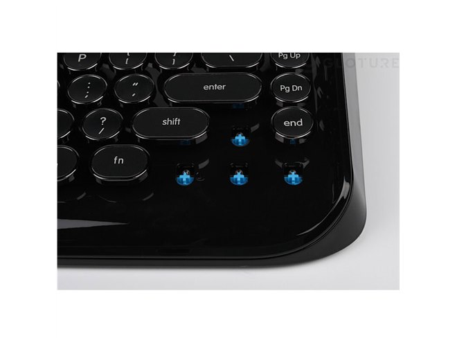 ビンテージタイプライター風キーボード「Rymek」に新モデル「Full