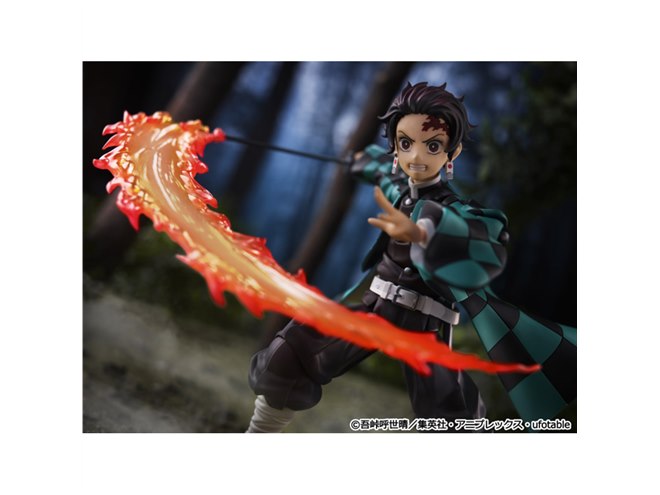 鬼滅の刃「竈門炭治郎」がアクションフィギュアに、DX版は小さい