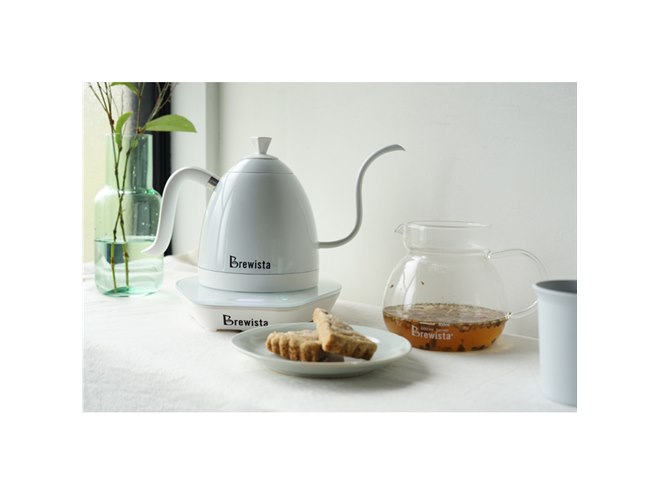 バリスタ愛用”の電子ケトル「Brewista」に新色「ピュアブラック