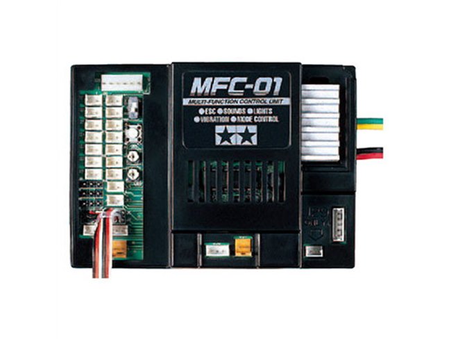 タミヤ、「スカニア R470 ハイライン」をモデル化した電動RCカー組立