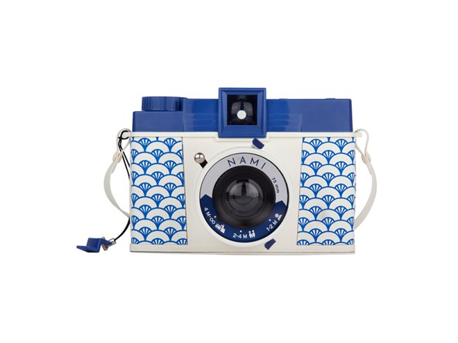 ロモ、日本の青海波模様にインスピレーションを受けた「DianaF+ 波