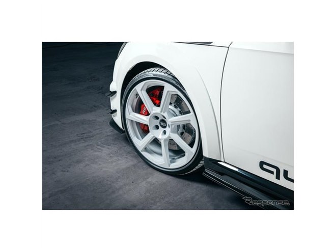 アウディ TT RS、4WD「クワトロ」誕生40周年記念車…400馬力ターボ搭載 アウディ TT RS、4WD「クワトロ」誕生40周年記念車…400馬力ターボ搭載
