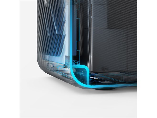 Anker、容量108000mAhで8台同時充電・給電できる「Anker