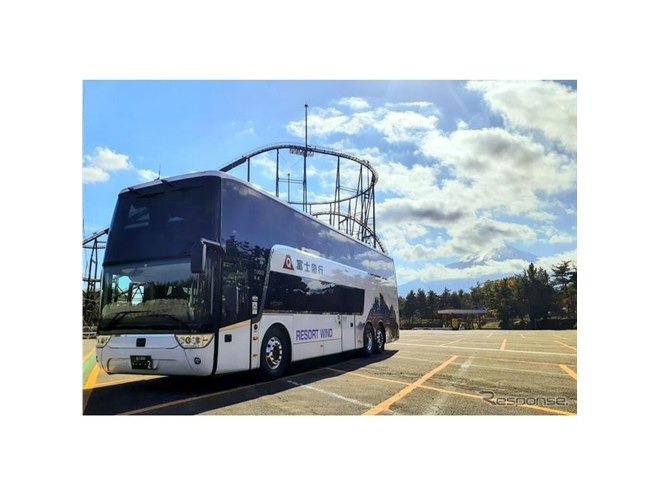 車体に北斎の富士、2階建てバス…富士急グループが高速バス路線に導入