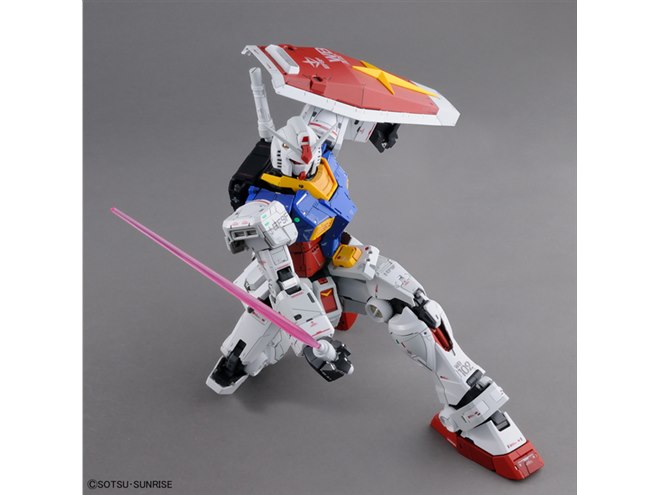 究極のガンプラ”「PG UNLEASHED RX-78-2」発売日決定、光る