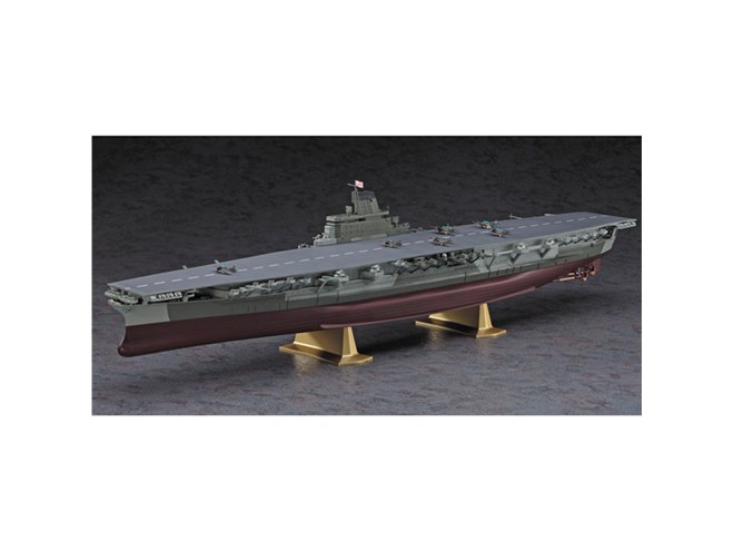 日本海軍「信濃 “起工80周年記念”」限定キット、特製ピンバッジ