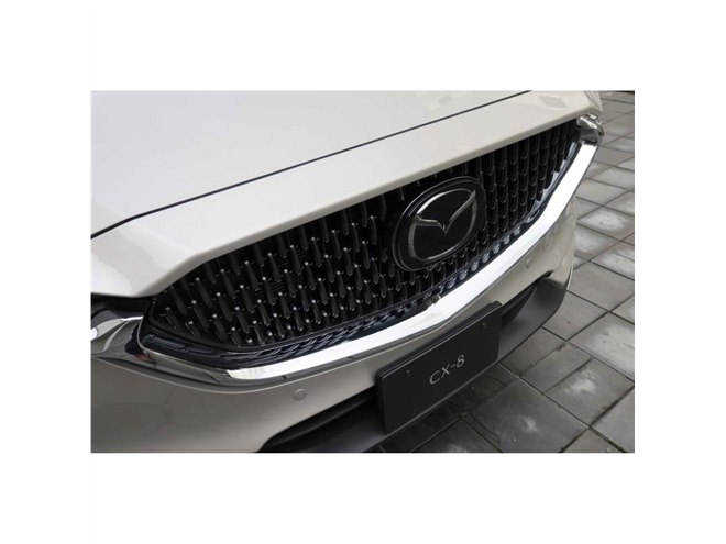 マツダが3列シートのクロスオーバーモデル「CX-8」を改良 全方位的に