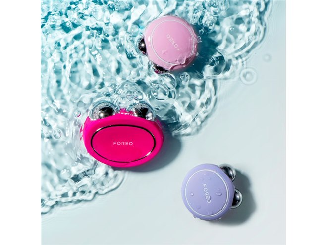 FOREO、“電流の刺激で肌を引き締める”フェイス用デバイス「BEAR