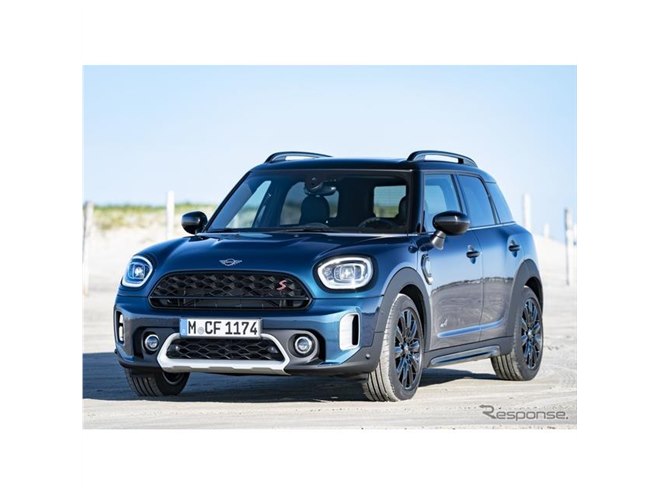 Pob mini ブルー MINI クロスオーバー に「ボードウォーク」、ディープラグナブルーを