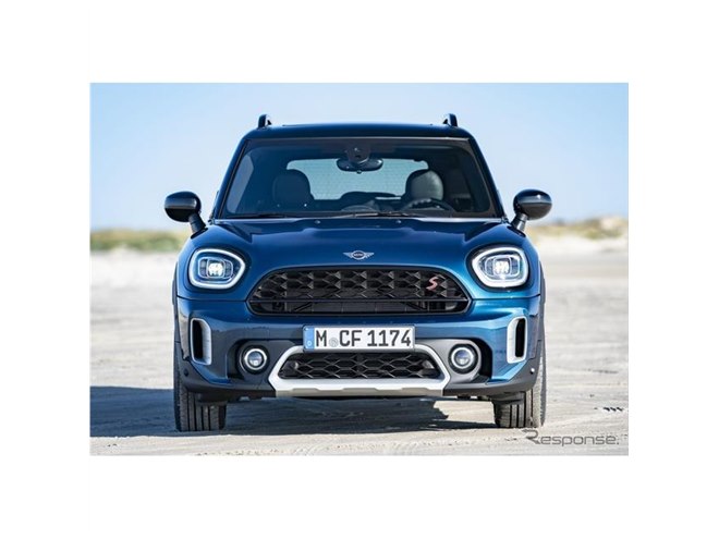 MINI クロスオーバー に「ボードウォーク」、ディープラグナブルーを