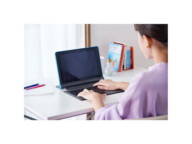 mouse、スタディパソコン「mouse E10」に「Minecraft」などが付属した