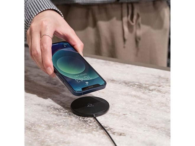 MPOW、マグネット機構を搭載したワイヤレス充電器「Wireless Fast 