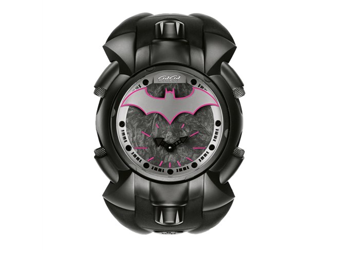 バットマン×ガガミラノ、回転式フェイスのコラボ腕時計を限定発売