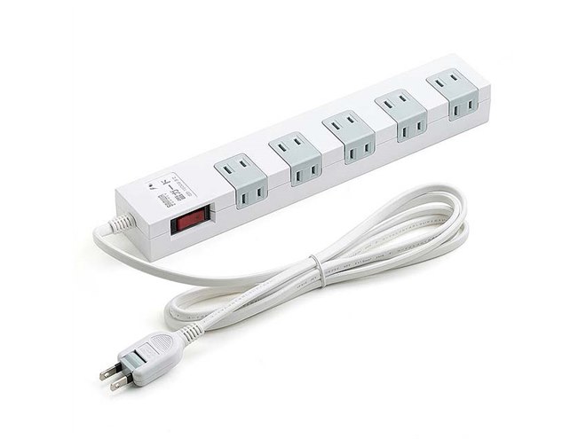 サンワ、水平・垂直面にプラグを差せる電源タップ「700-TAP044