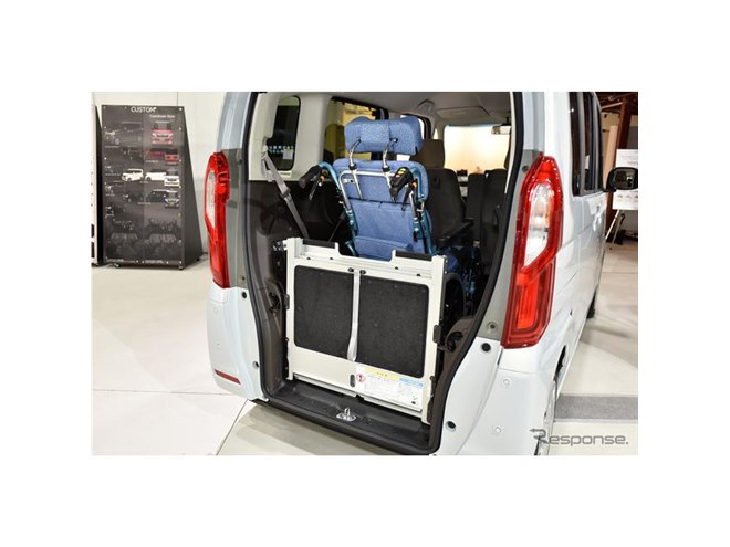 ホンダ N-BOX 改良新型】車いす仕様車はシート格納方法と日常での実用 