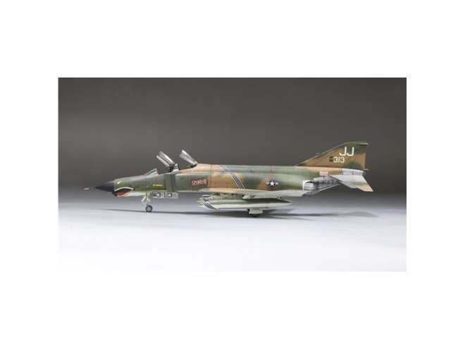 ファインモールド、ベトナム戦争時の米空軍「F-4E 戦闘機」（前期型