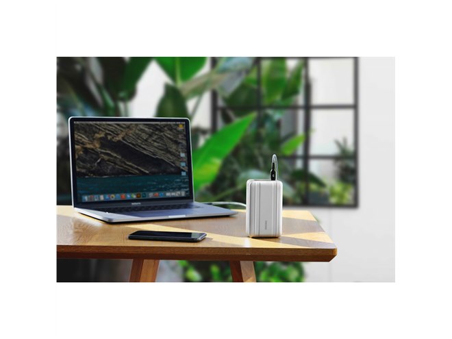 二子玉川蔦屋家電、Zendureのモバイルバッテリー「SuperTank Pro」展示