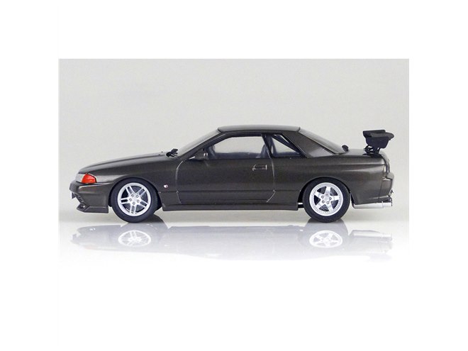 AOSHIMA、「頭文字D」北条凛の「R32 スカイラインGT-R」を再現 - 価格.com