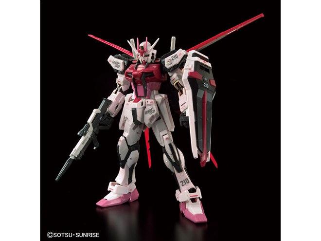 刀身にメッキ加工、限定RGガンプラ「ストライクルージュ グランド