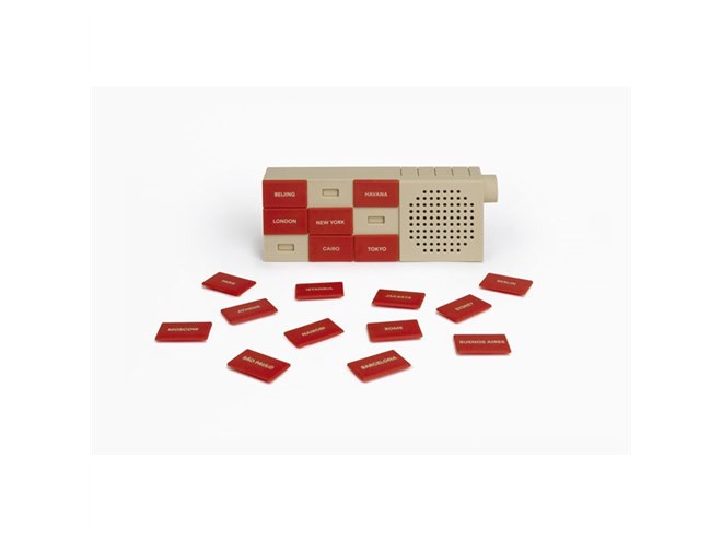 スマホ連携で世界18都市の番組を聴取できるラジオ型スピーカー「THE