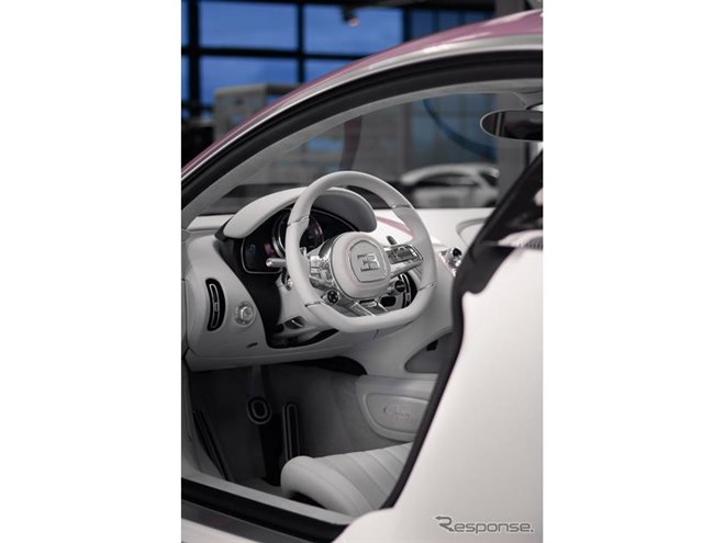 ブガッティ シロン にピンクツートンのワンオフ、夫から妻への