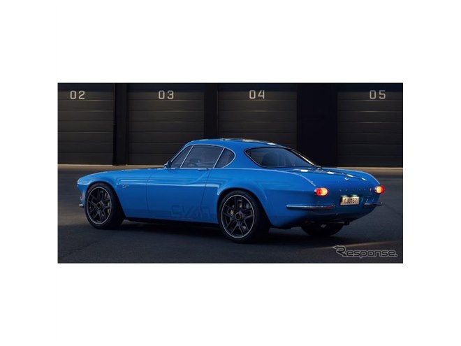 （値下げ！）ボルボP1800S（1/18）【希少品】重量感あり volvo-p1800-cyan1.jpg