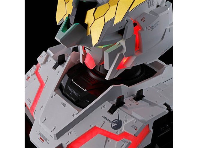 ガンプラ初、デストロイモードに”自動変身”する大型ユニコーン