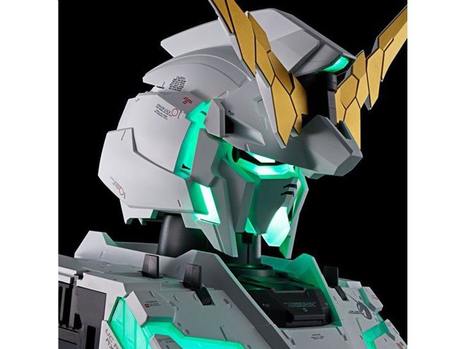 ガンプラ初、デストロイモードに”自動変身”する大型ユニコーン