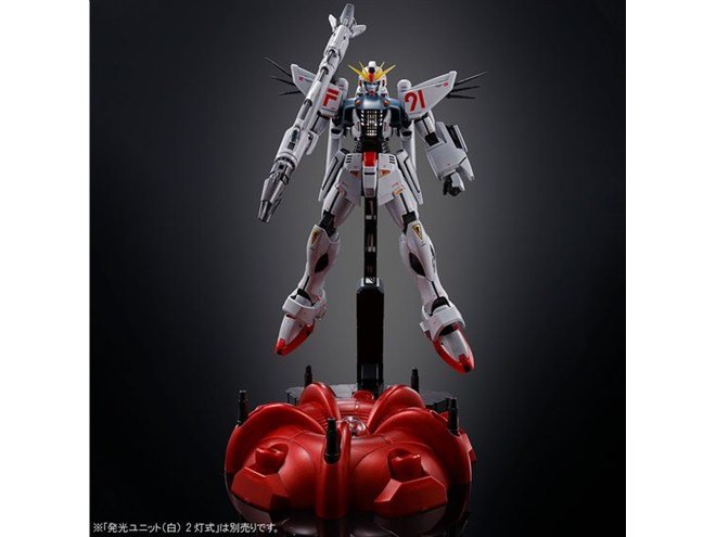 MG ガンダムF91 Ver.2.0「チタニウムフィニッシュ」（発光ユニット付） MG ガンダムF91 Ver.2.0 ［チタニウムフィニッシュ］ レビュー