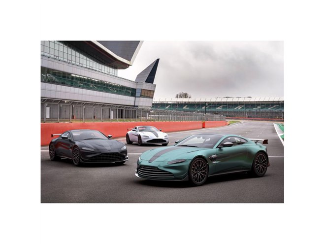 専用品　メイクアップ特注　Aston Martin プロジェクト　ヴァンテージ アストンマーティンが「ヴァンテージF1エディション」発表 最高出力