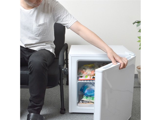 サンコー、“容量40Lを拡張”できる「ちょい足し冷凍庫」16,800円で発売 - 価格.com