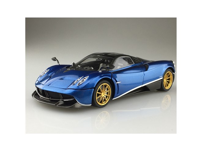 AOSHIMA、パガーニ ウアイラの純正エアロ仕様「パチェットテンペスタ