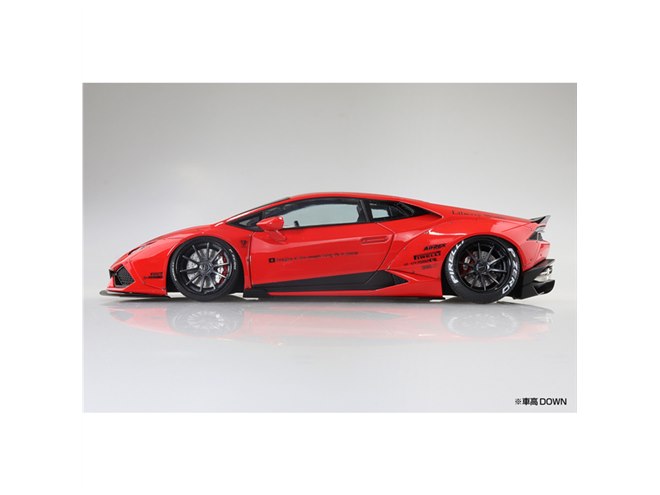 完全新金型の「LB☆WORKS ウラカン」1/24模型、車高調ギミックを搭載