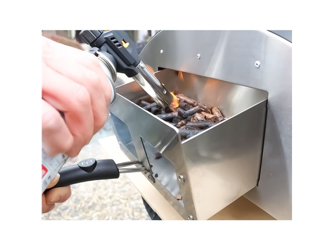 最大550度の「ポータブルピザオーブン」予約開始、ピザストーンや