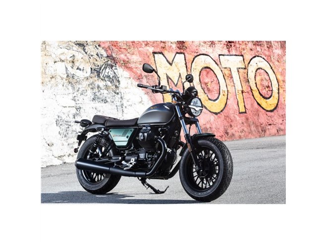 モト・グッツィV9ボバー」にブランドの創立100周年を記念した